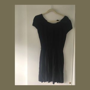Simple and light A-Line button back detail dress